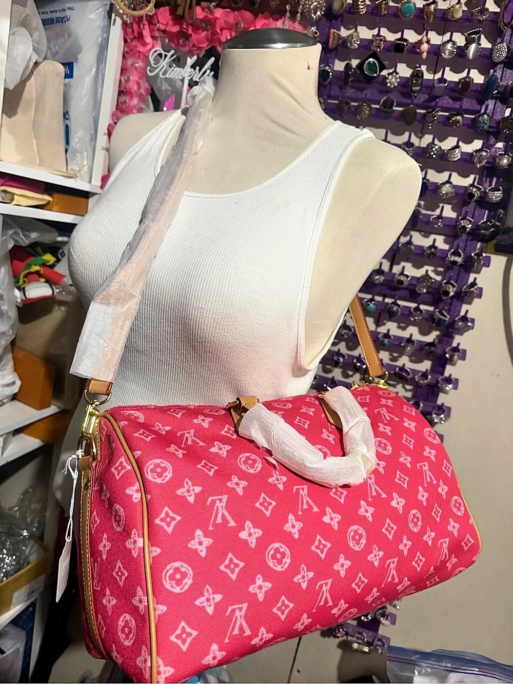 Pink & White Canvas Fashion Duffel Like Bag W/1 Charm - Picture 3 of 9